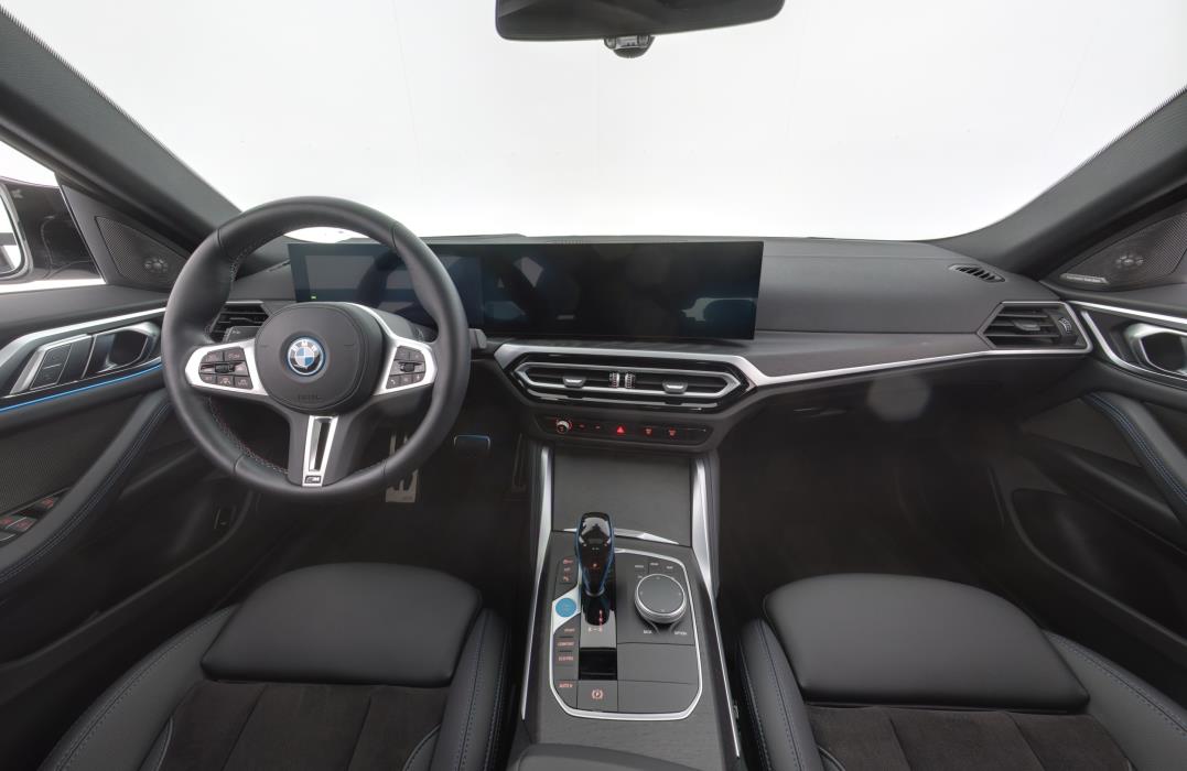 BMW i4 2023