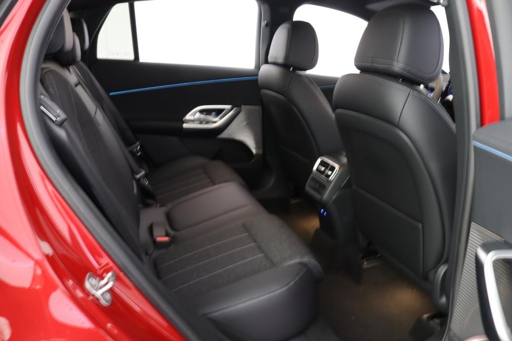 MERCEDES-BENZ GLC 2026