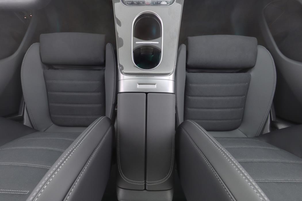 MERCEDES-BENZ C 2026