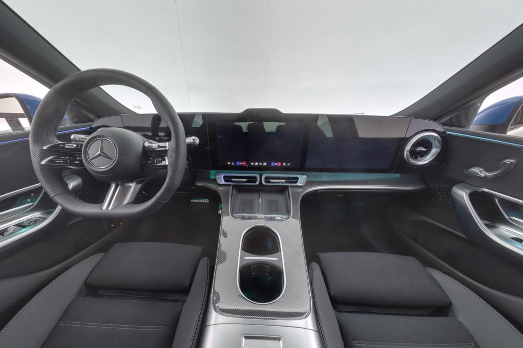 MERCEDES-BENZ C 2026