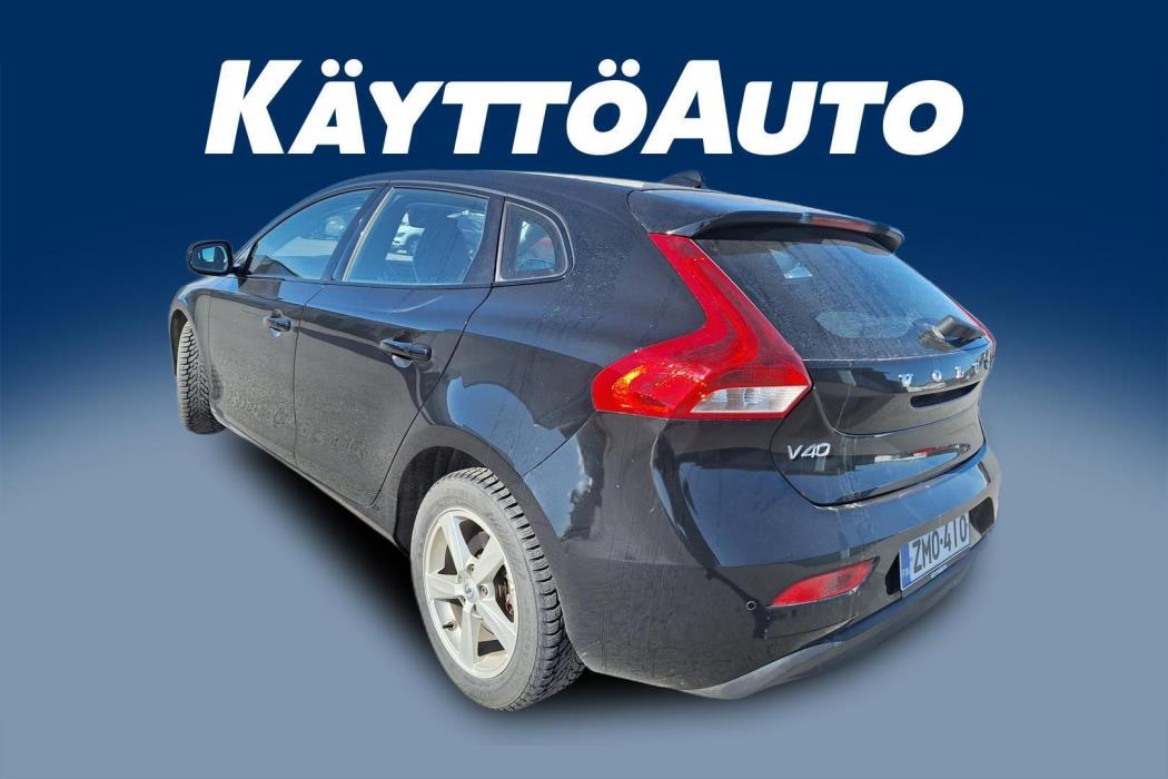 VOLVO V40 2019