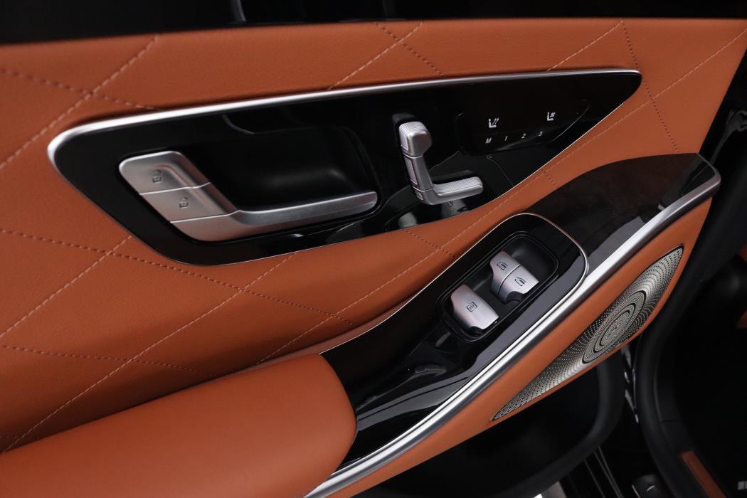 MERCEDES-BENZ S 2022