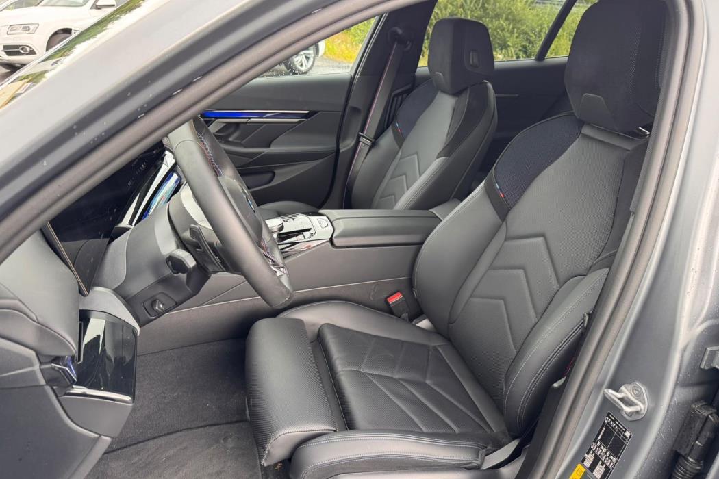 BMW i5 2024
