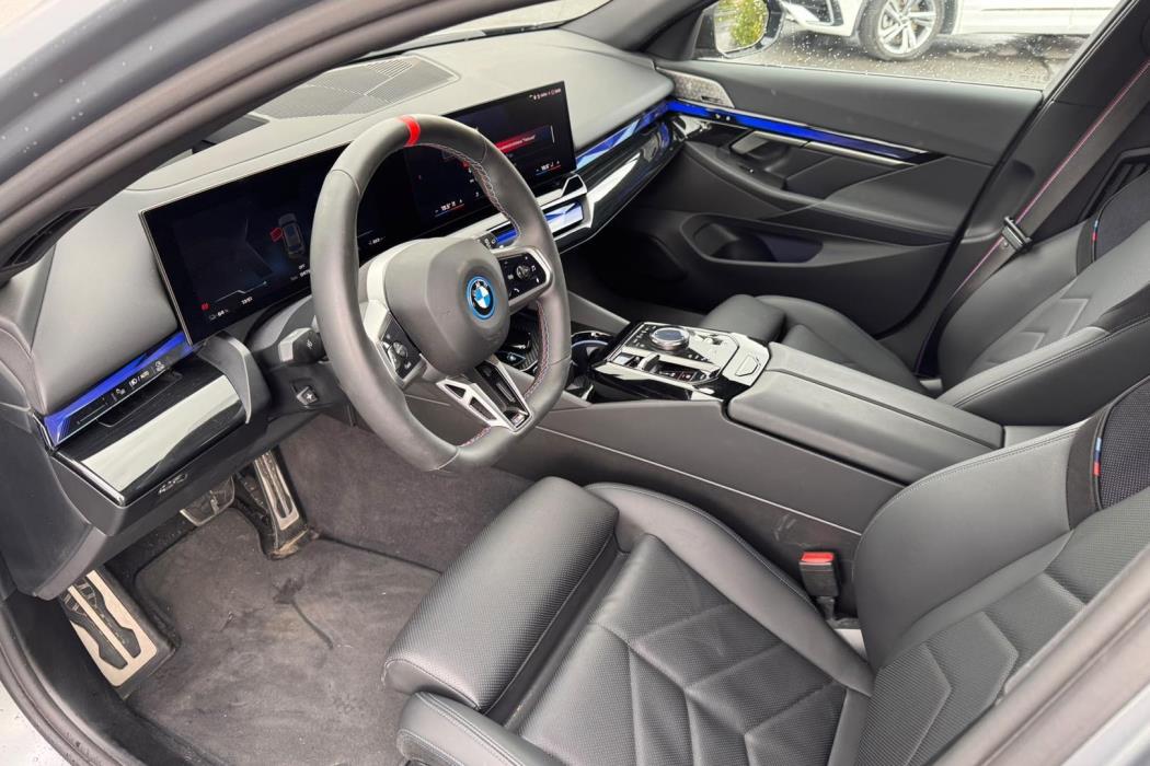 BMW i5 2024