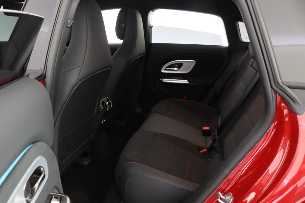 MERCEDES-BENZ CLA 2026