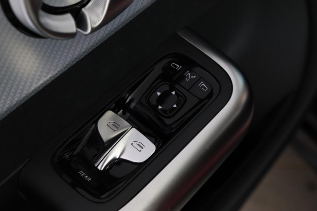 MERCEDES-BENZ CLA 2026