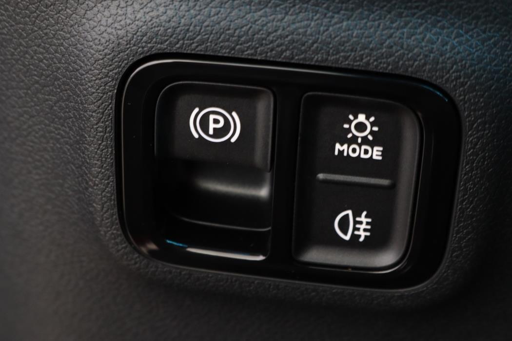 MERCEDES-BENZ CLA 2026