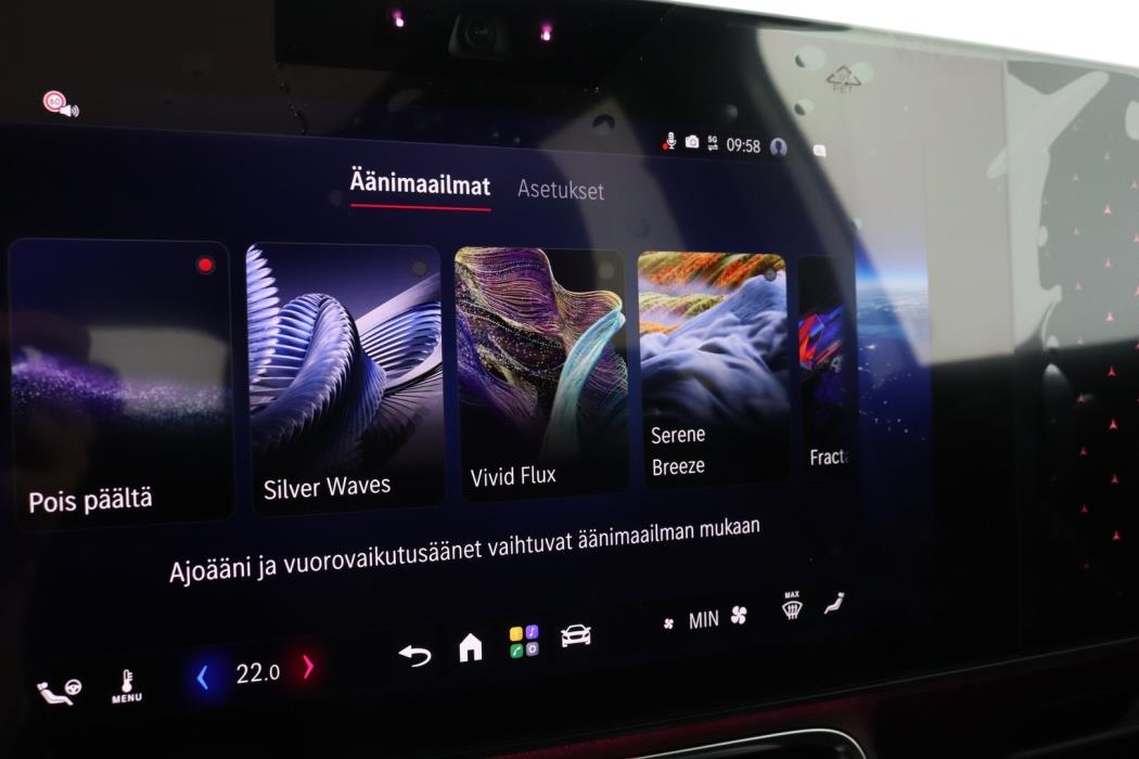 MERCEDES-BENZ GLB 2026