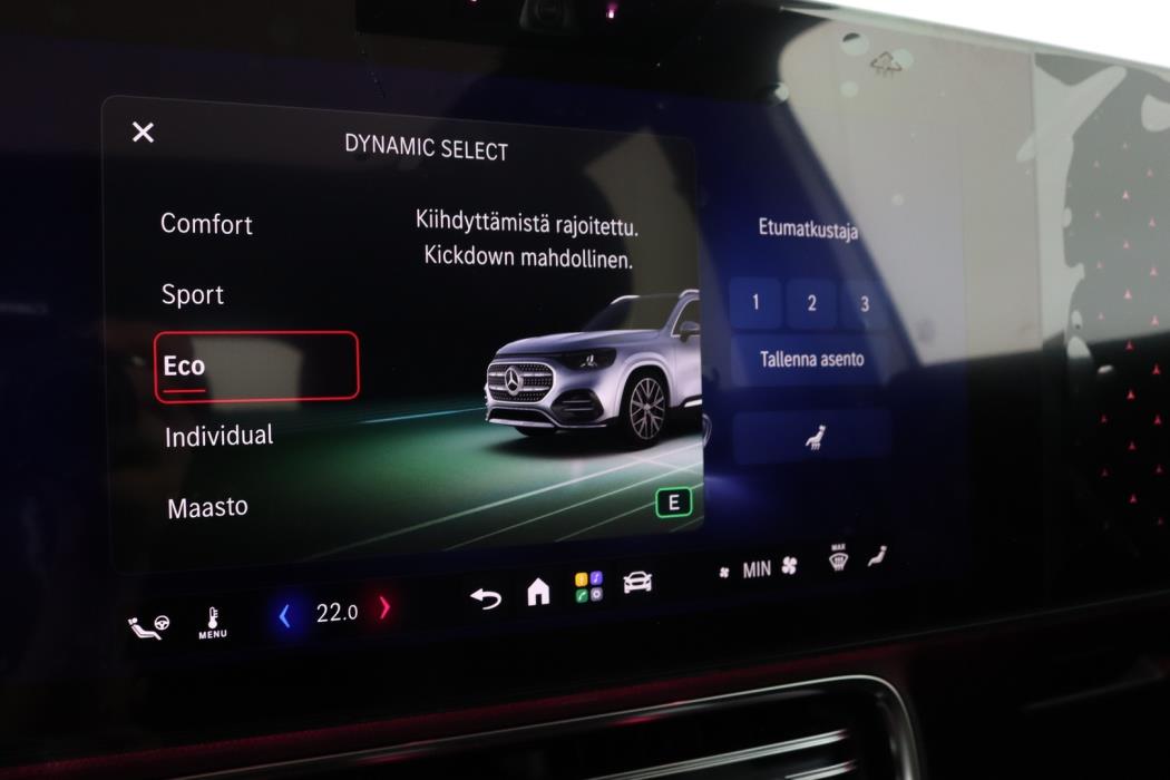 MERCEDES-BENZ GLB 2026