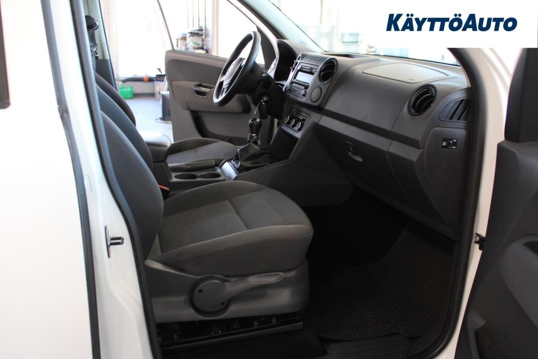 VOLKSWAGEN Amarok 2014