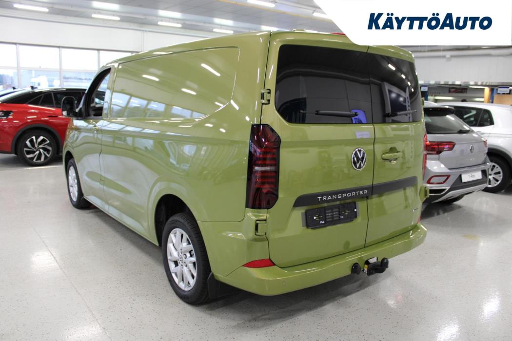 VOLKSWAGEN Transporter 2025