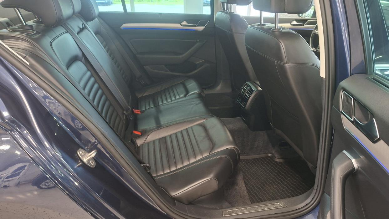 VOLKSWAGEN Passat 2016