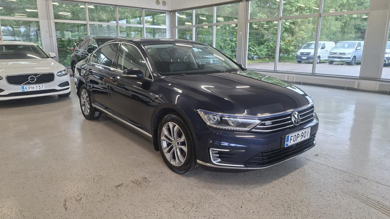 VOLKSWAGEN Passat 2016