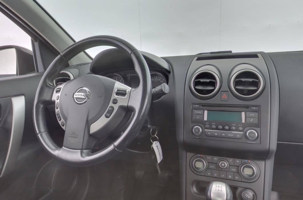 NISSAN Qashqai 2010