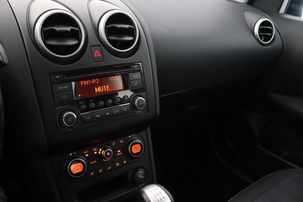 NISSAN Qashqai 2010