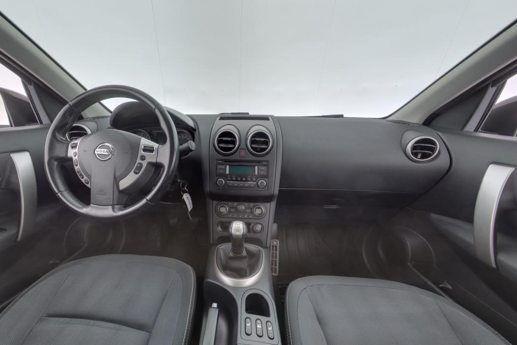 NISSAN Qashqai 2010