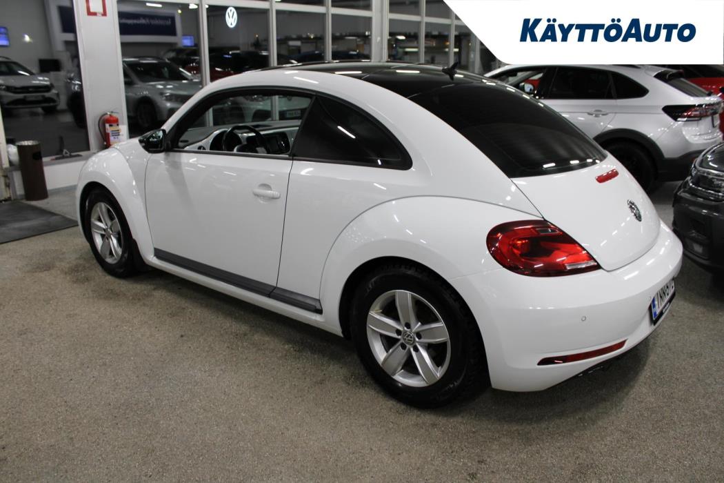 VOLKSWAGEN Beetle 2017