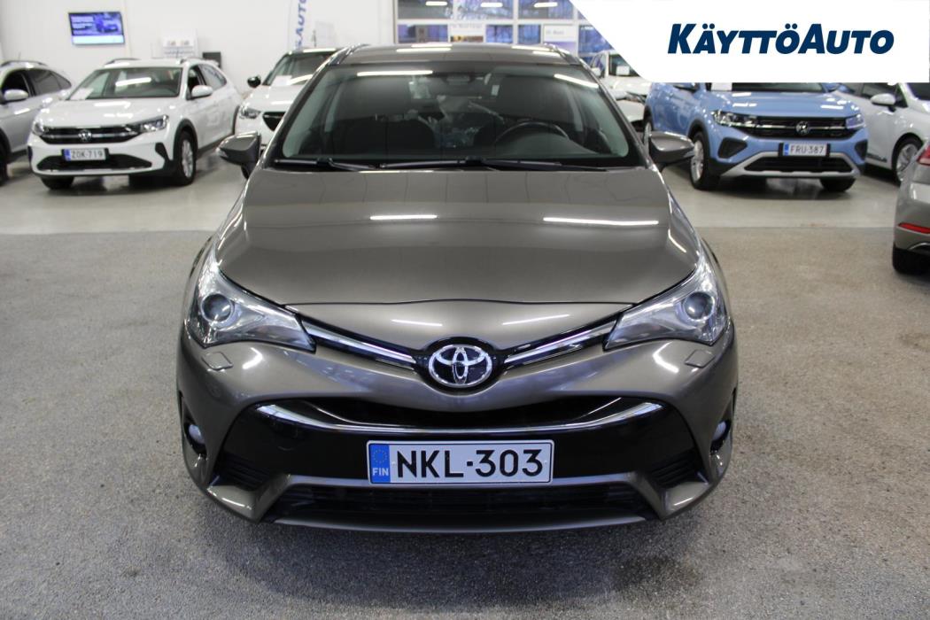 TOYOTA Avensis 2016