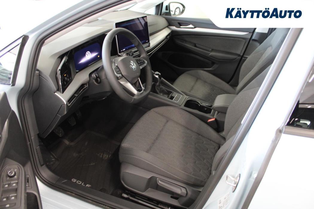 VOLKSWAGEN Golf 2026