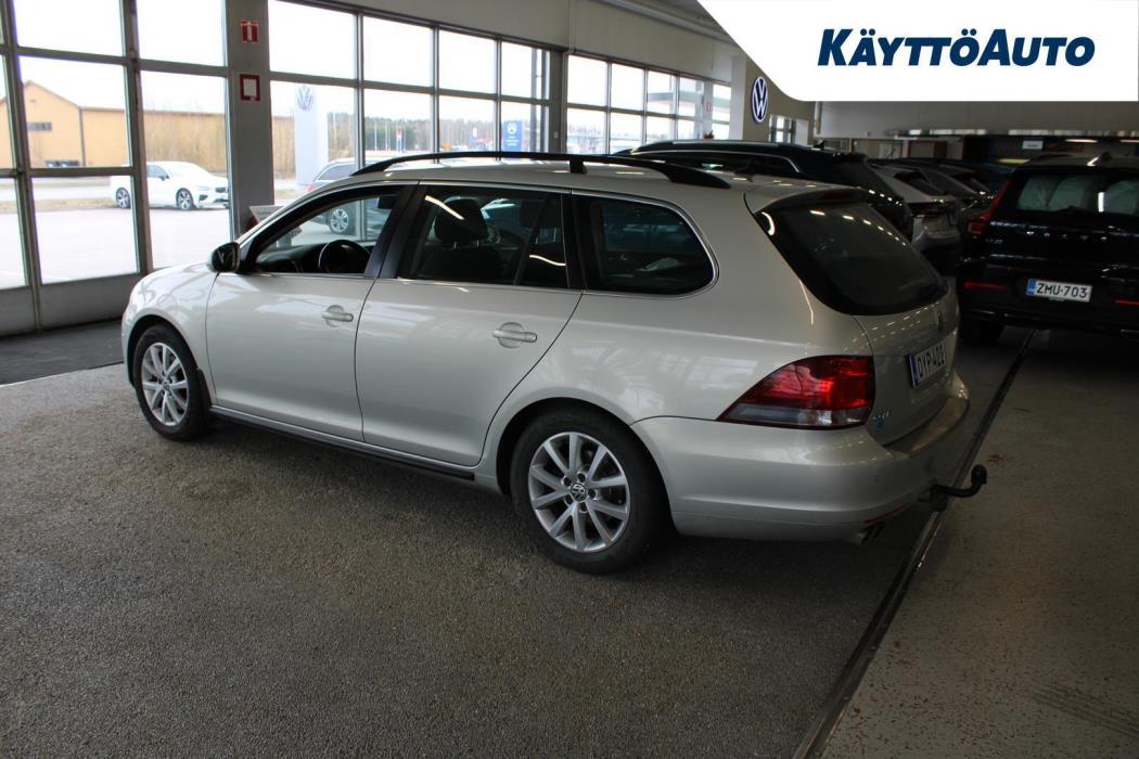 VOLKSWAGEN Golf 2011