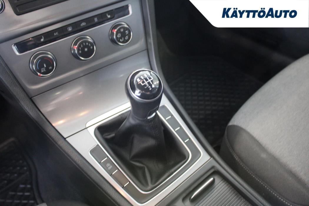 VOLKSWAGEN Golf 2013