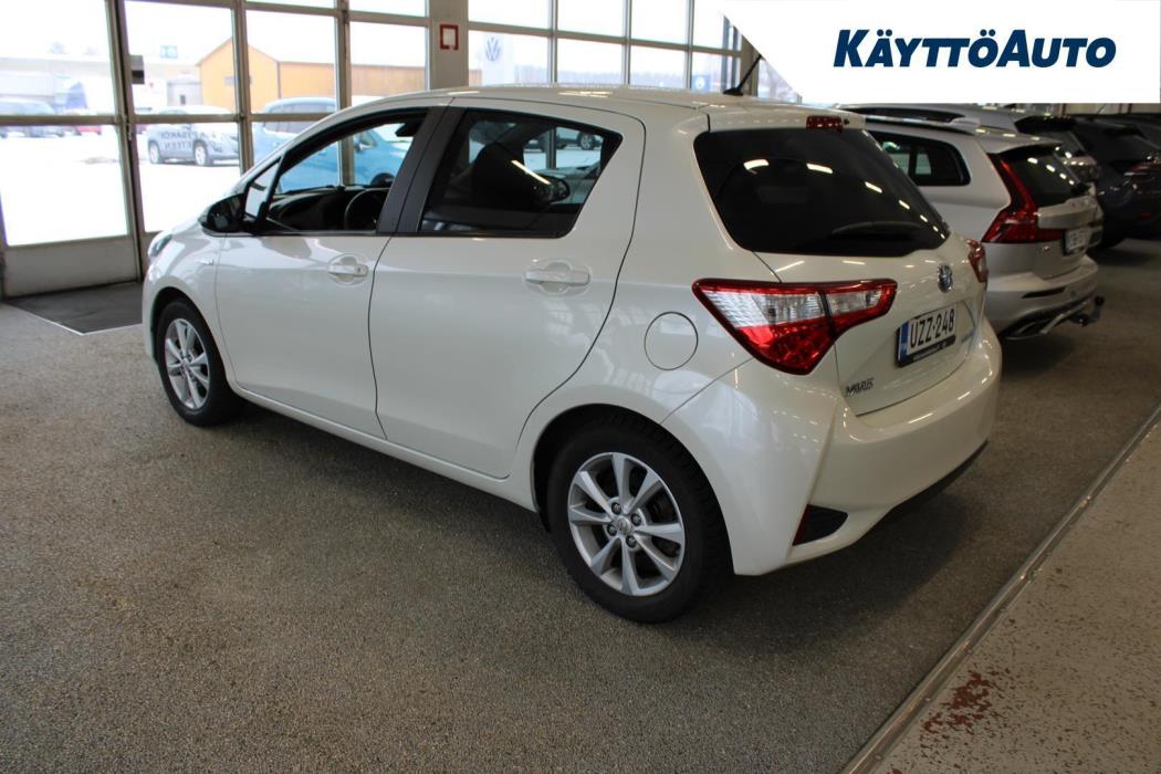 TOYOTA Yaris 2019