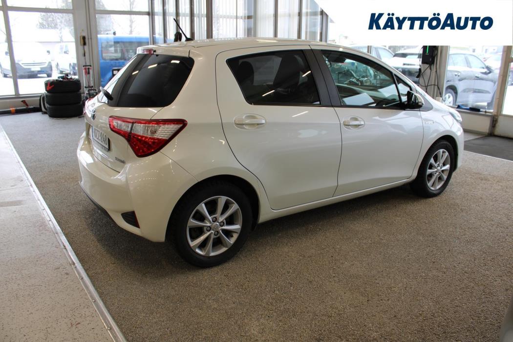 TOYOTA Yaris 2019