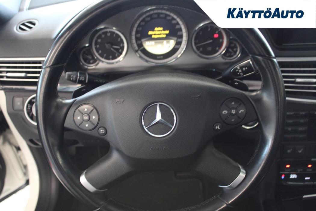 MERCEDES-BENZ E 2011