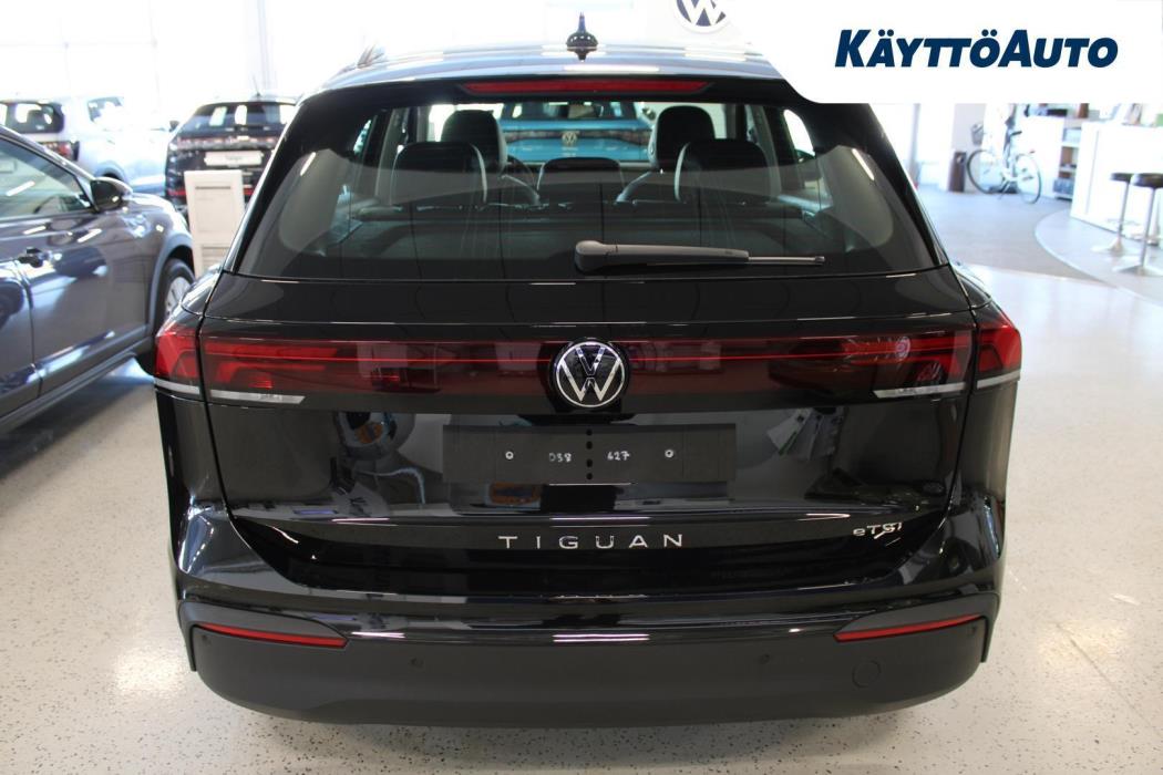 VOLKSWAGEN Tiguan 2026