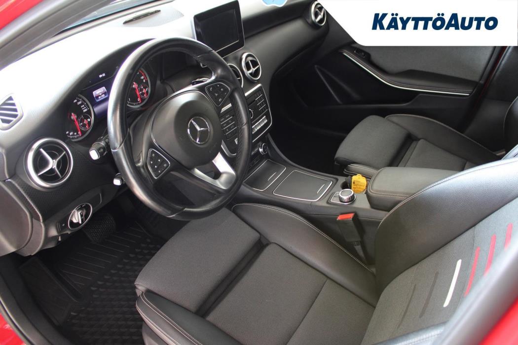 MERCEDES-BENZ A 2015