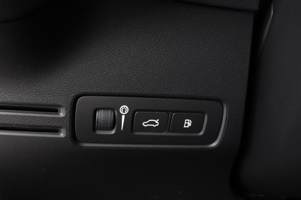 VOLVO XC40 2020