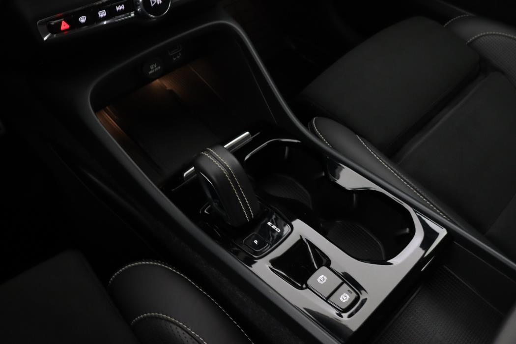 VOLVO XC40 2020