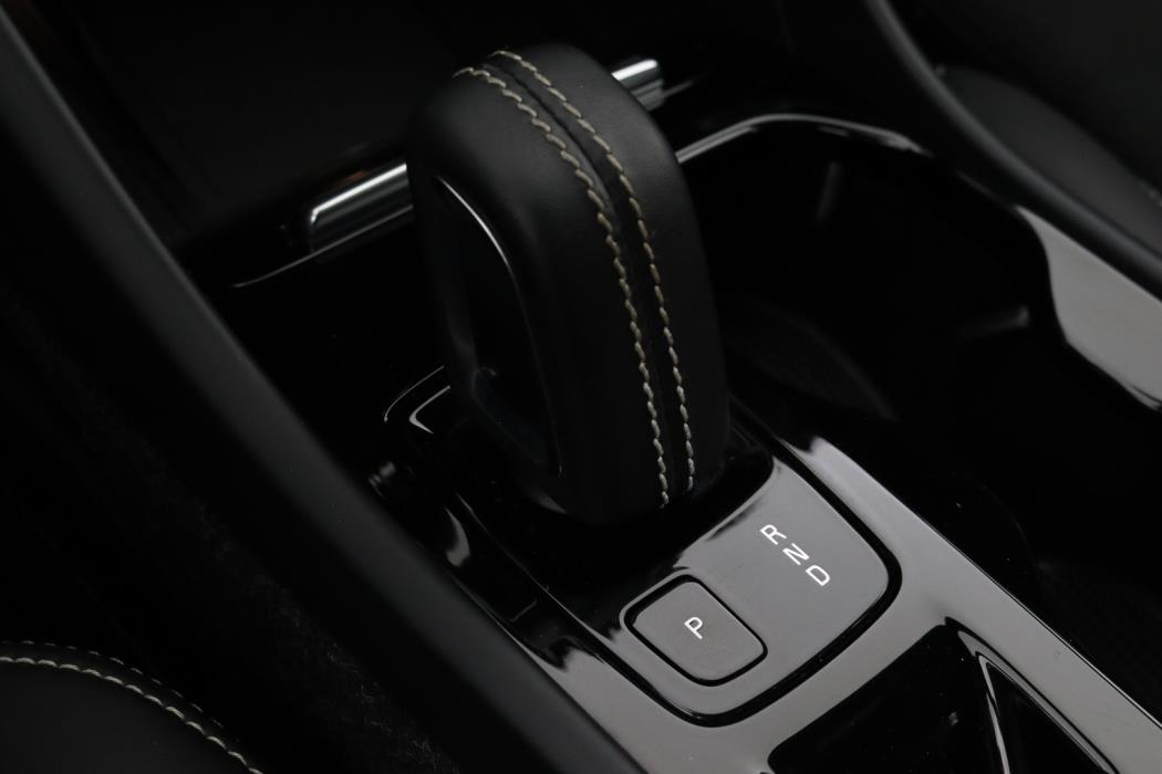 VOLVO XC40 2020