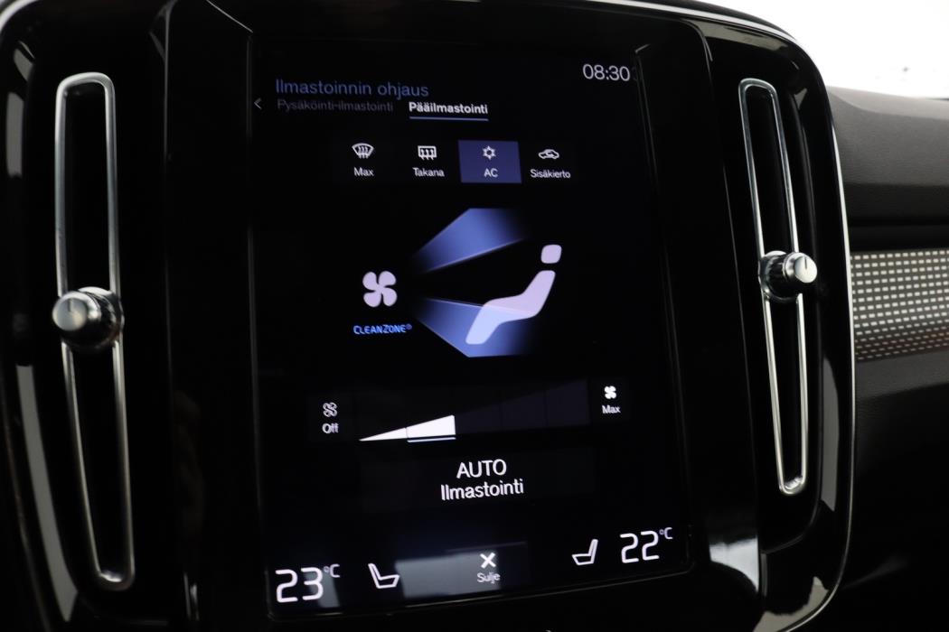 VOLVO XC40 2020