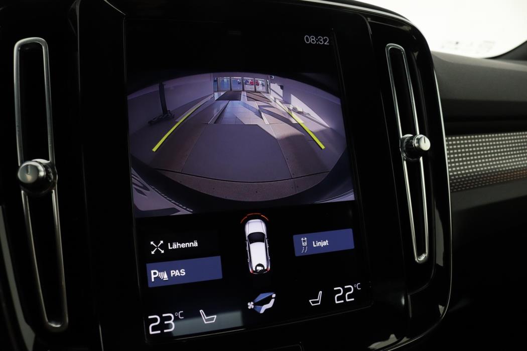 VOLVO XC40 2020