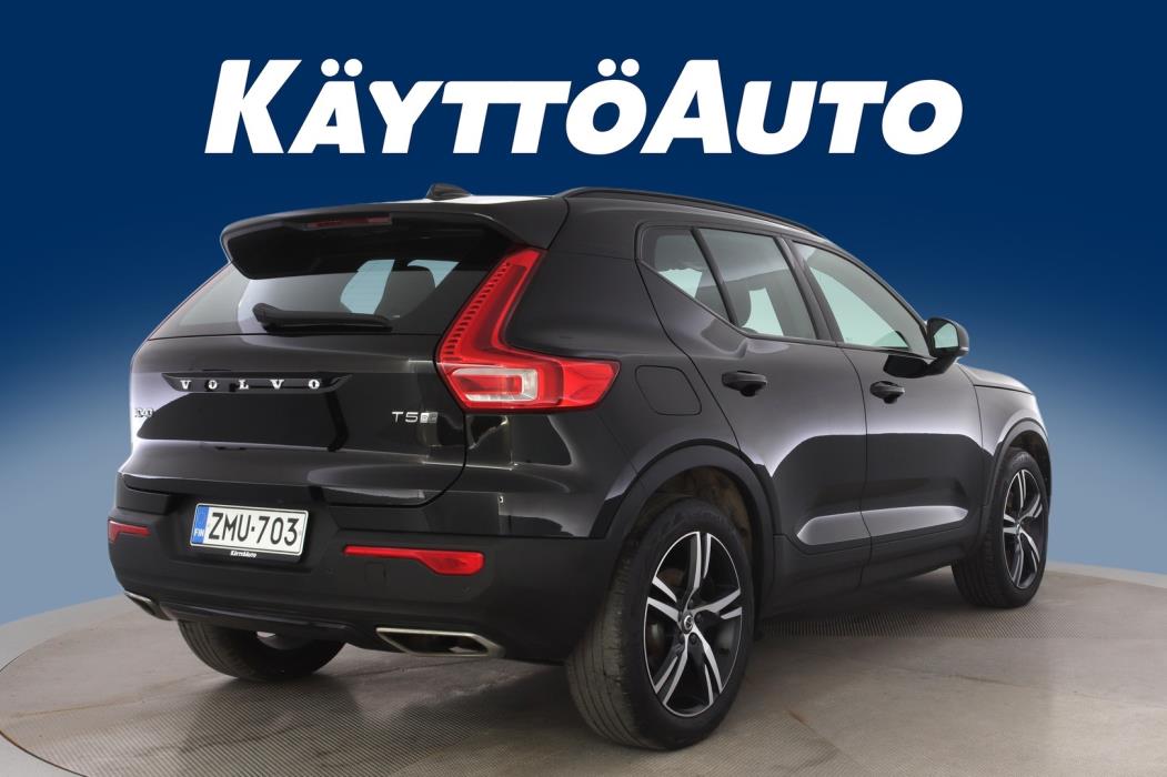 VOLVO XC40 2020