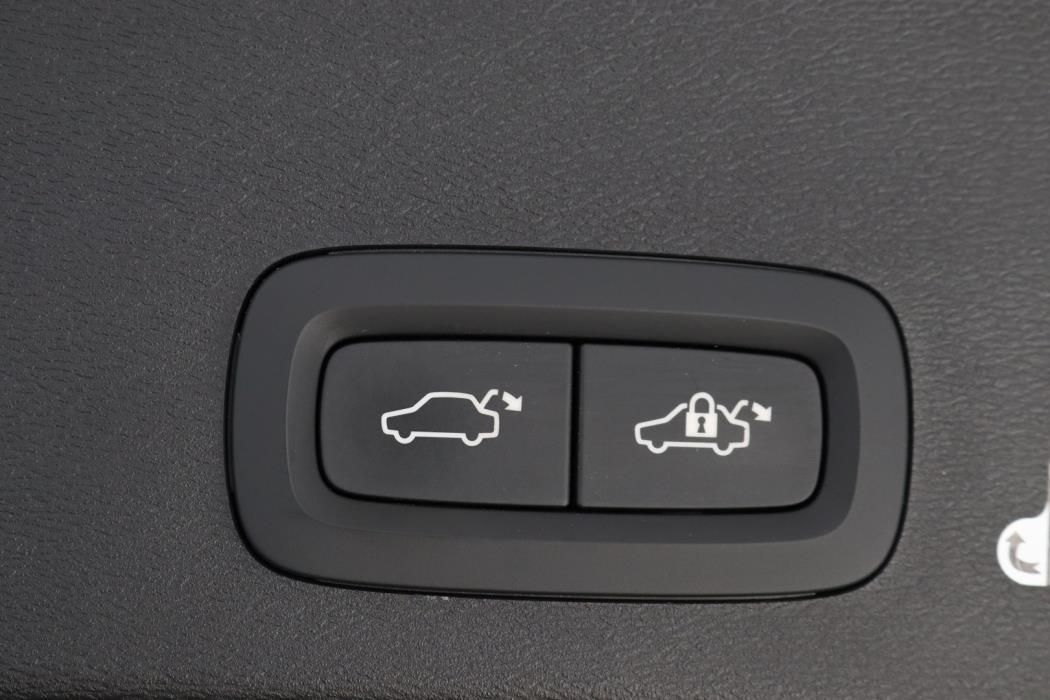 VOLVO XC40 2020