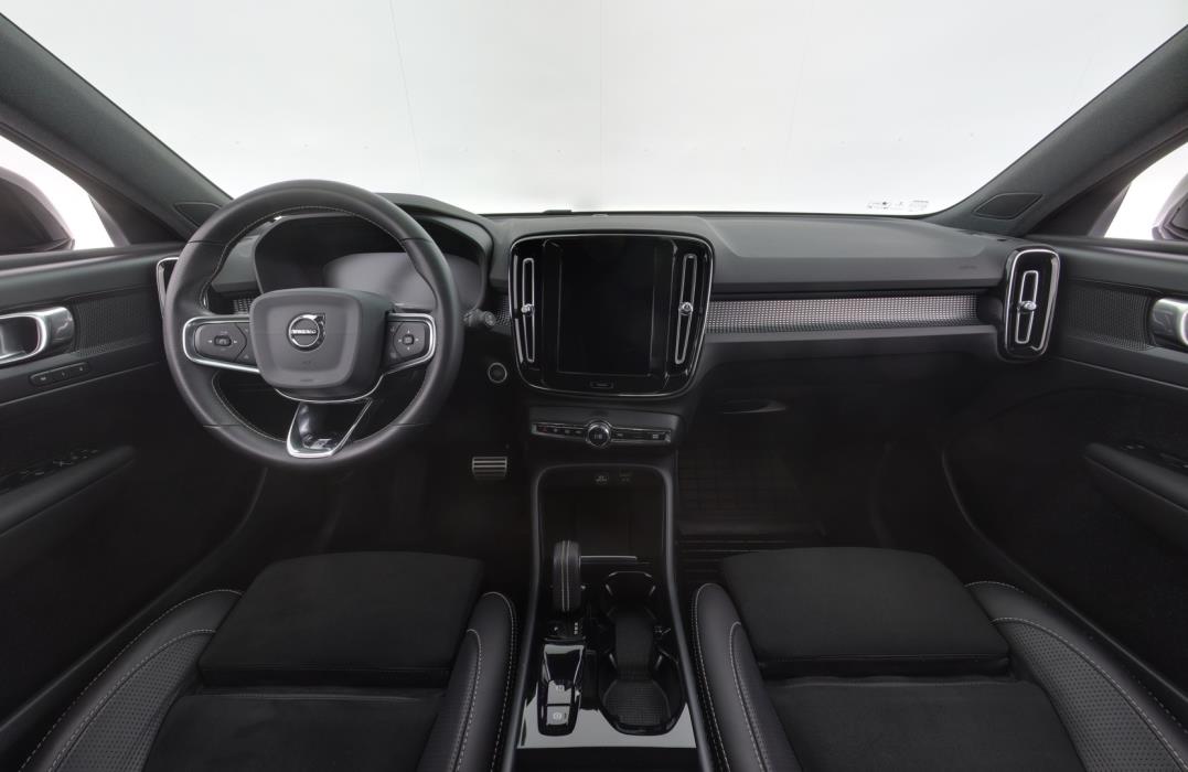 VOLVO XC40 2020
