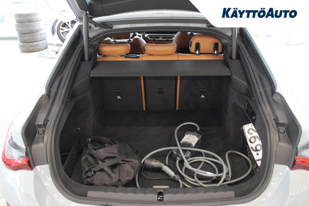 BMW i4 2023