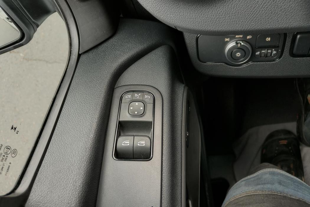 Mercedes-Benz Sprinter 2024