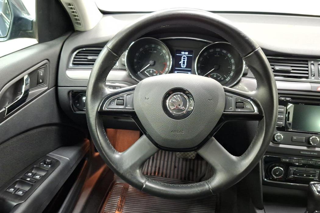 SKODA Superb 2015