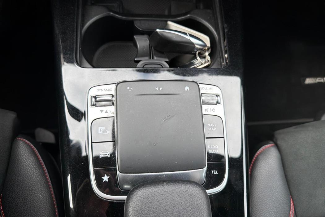 MERCEDES-BENZ CLA 2019