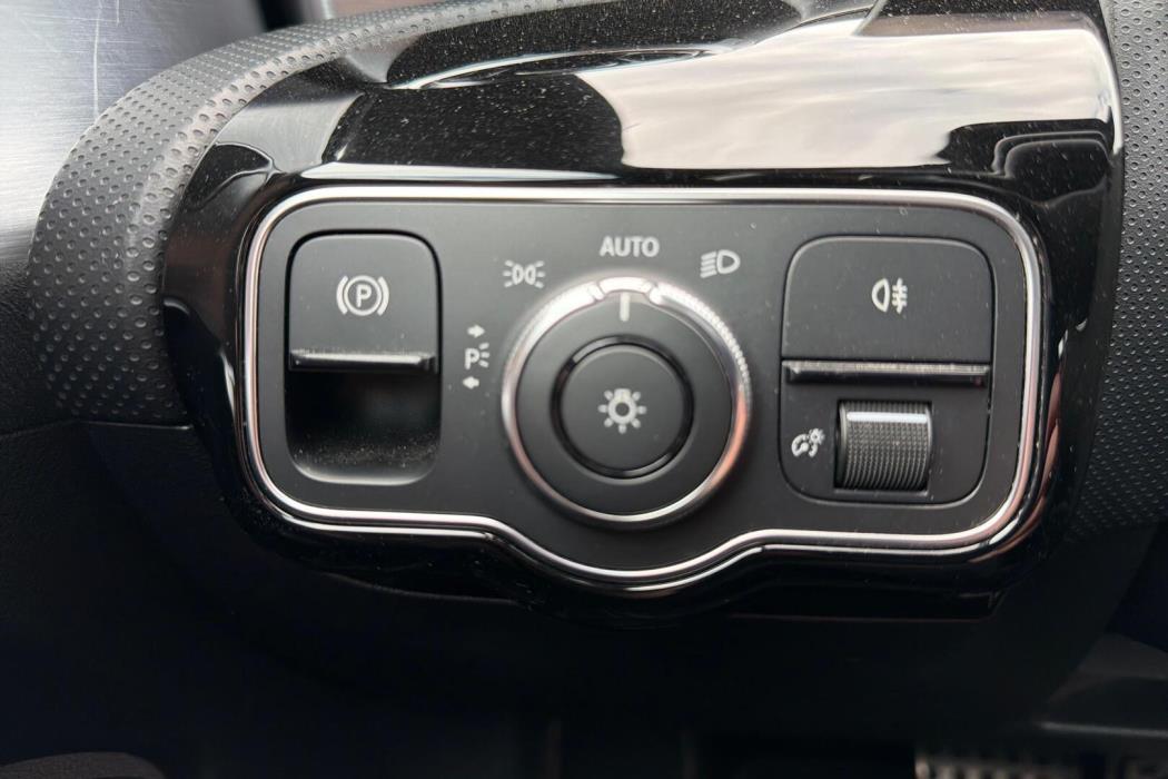 MERCEDES-BENZ CLA 2019