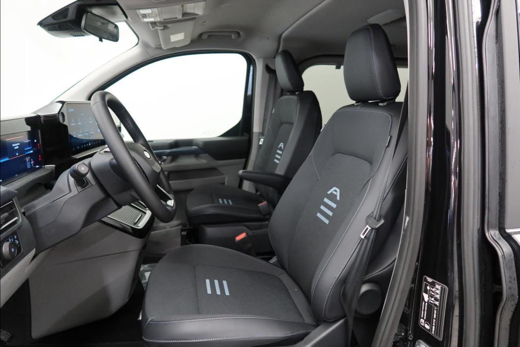 FORD Tourneo Custom 2025