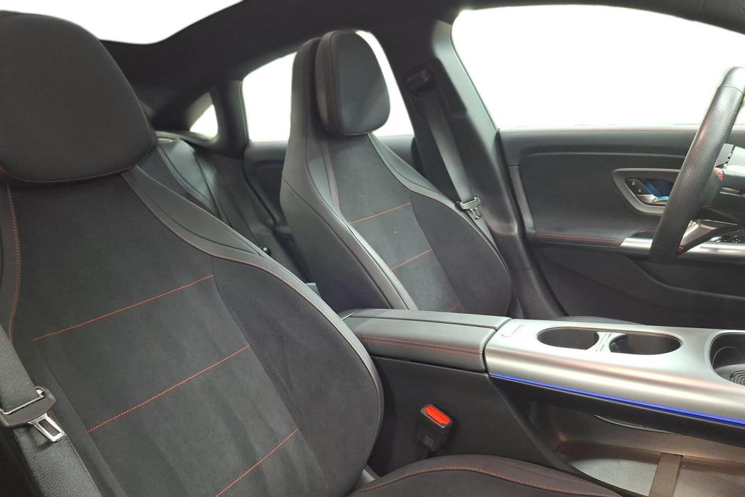 MERCEDES-BENZ CLA 2025