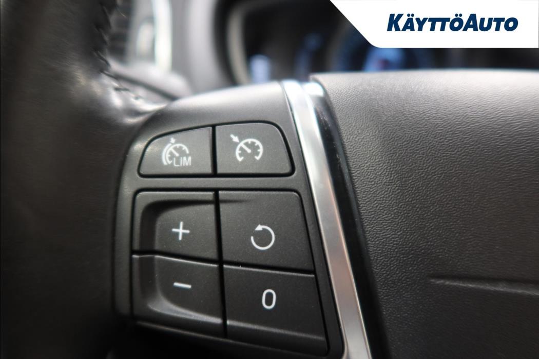 Volvo V40 Cross Country 2015