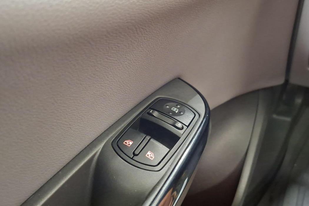 OPEL Corsa 2015
