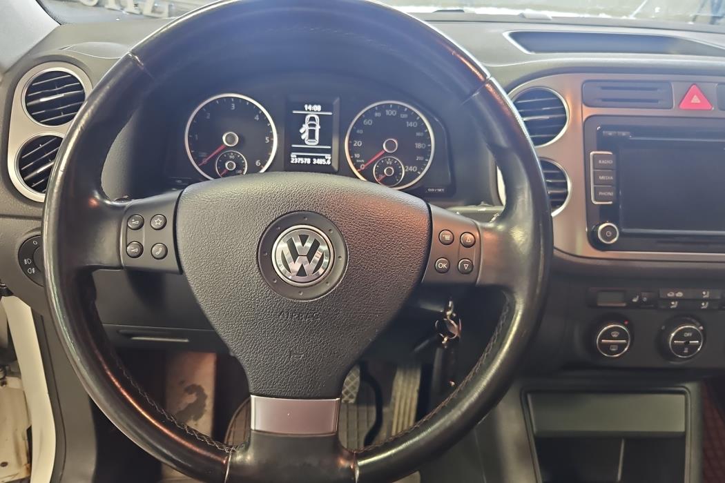 VOLKSWAGEN Tiguan 2009