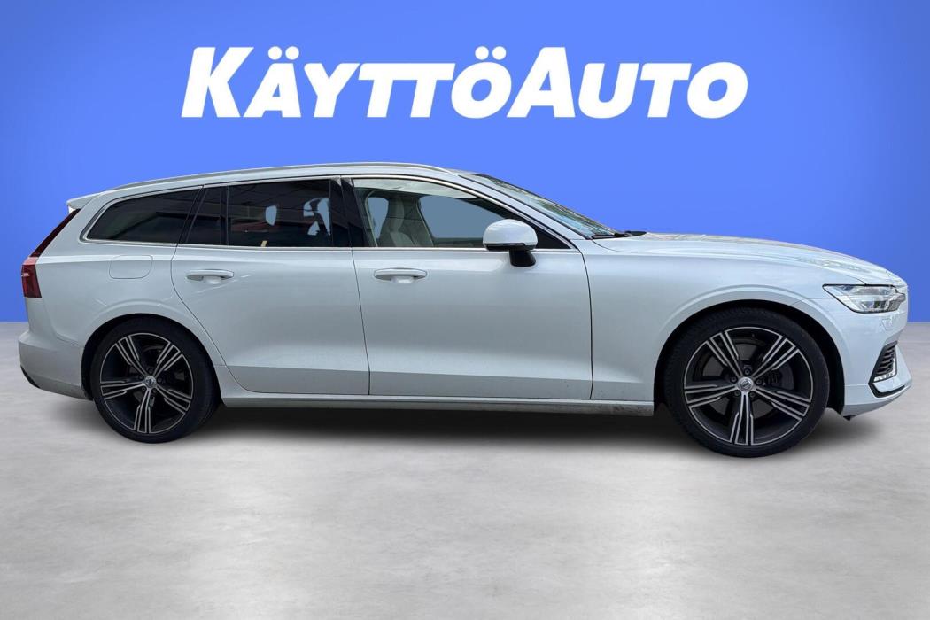 VOLVO V60 2022