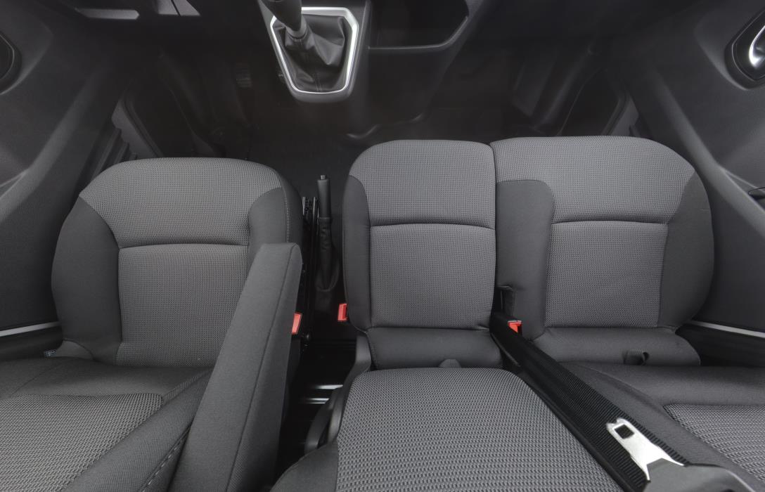 NISSAN Primastar 2026